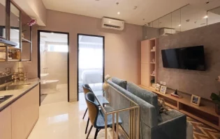 Deluxe - Living Room